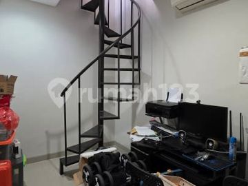 Disewakan Rumah 2.5 Lantai Furnished di Mozia Cluster Avezza BSD