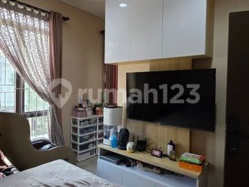 Disewakan Rumah 2.5 Lantai Furnished di Mozia Cluster Avezza BSD
