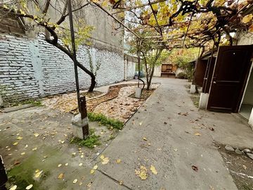 Casa en arriendo de 6 dorm. en Ñuñoa