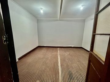 Casa en arriendo de 6 dorm. en Ñuñoa