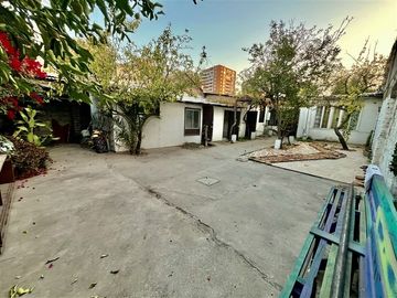 Casa en arriendo de 6 dorm. en Ñuñoa