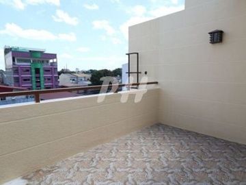 Classic Townhouse for Sale in Kamias near Mindanao Avenue PH1001
