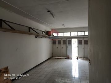 Rumah besar lokasi terbaik dan strategis di Surya Setra