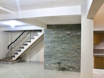 2 Storey House for Sale in Golden Glow North