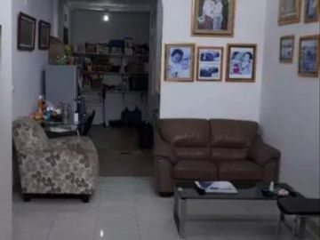 Rumah Dalam Perumahan Ciputat Siap Huni