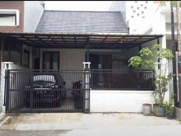 Rumah Dalam Perumahan Ciputat Siap Huni