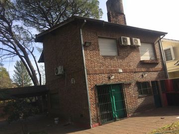 SU MEJOR OPCIÓN VENTA DE EXCELENTE CHALETS DE CUATRO DORMITORIOS EN HURLINGHAM