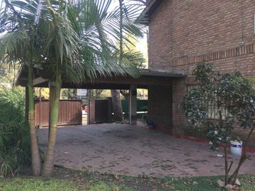 SU MEJOR OPCIÓN VENTA DE EXCELENTE CHALETS DE CUATRO DORMITORIOS EN HURLINGHAM