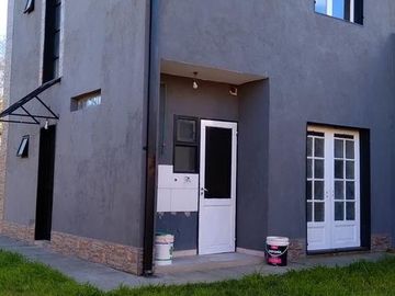 Casa de 3 ambientes en venta en  Berazategui
