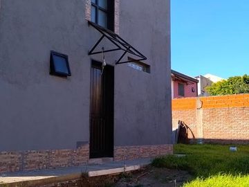 Casa de 3 ambientes en venta en  Berazategui