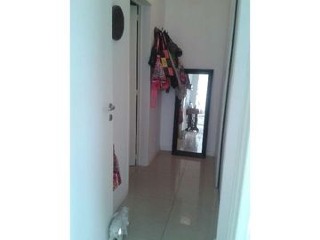 Departamento de 3 ambientes con balcón aterrazado.