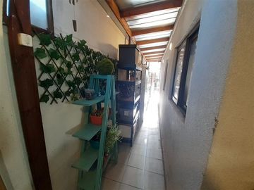 Casa en venta de 4 dorm./Piscina/Quincho en Condominio