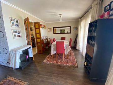 Casa en venta de 4 dorm./Piscina/Quincho en Condominio