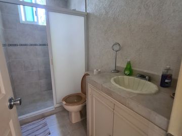 EN VENTA VILLA EN ACAPULCO DORADO FRACCIONAMIENTO LOMAS DEL MAR AMUEBLADA VISTA
