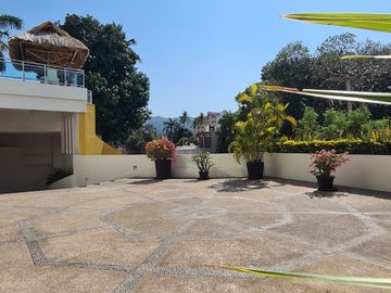 EN VENTA VILLA EN ACAPULCO DORADO FRACCIONAMIENTO LOMAS DEL MAR AMUEBLADA VISTA