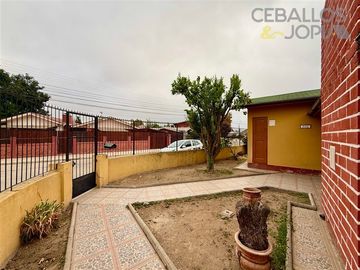 Casa en venta de 3 dorm. en Villa Alemana