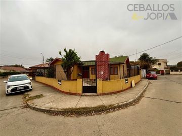 Casa en venta de 3 dorm. en Villa Alemana