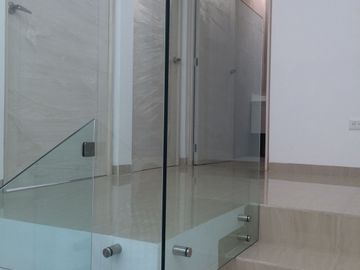 EN VENTA CASA EN BOSQUE SERENO RESERVA COUVET (NUEVA)  AL SUR PONIENTE