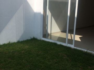 EN VENTA CASA EN BOSQUE SERENO RESERVA COUVET (NUEVA)  AL SUR PONIENTE