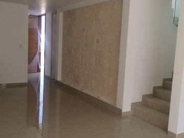 EN VENTA CASA EN BOSQUE SERENO RESERVA COUVET (NUEVA)  AL SUR PONIENTE