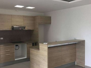 Venta de departamento en Manta semiamoblado vía la ruta del spondylus