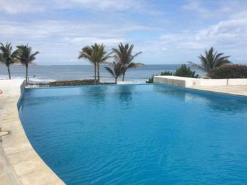 Venta de departamento en Manta semiamoblado vía la ruta del spondylus