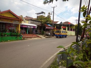 Ruko Strategis Komersil Pinggir Jalan Raya Kabupaten, Cisarua, Bandung Barat.