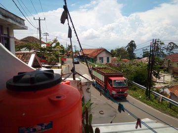 Ruko Strategis Komersil Pinggir Jalan Raya Kabupaten, Cisarua, Bandung Barat.