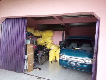 Ruko Strategis Komersil Pinggir Jalan Raya Kabupaten, Cisarua, Bandung Barat.