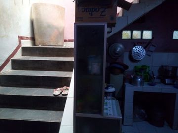 Ruko Strategis Komersil Pinggir Jalan Raya Kabupaten, Cisarua, Bandung Barat.