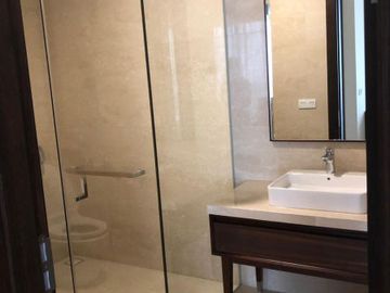 APARTEMEN PAKUBUWONO SPRING 2BR, 148 SQM BEST VIEW, FULL FURNISH (DISEWA)
