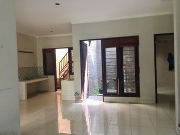 HOT SALE, Rumah Siap Huni di Emerald Bintaro Sektor 9 - 1399