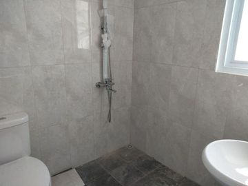 Rumah Nuansa Villa di Cikutra dkt Gasibu Bandung