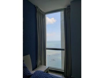 VENTA  APARTAMENTO AMOBLADO AVENIDA BALBOA VISTA AL MAR