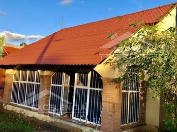 VENTA DE QUINTA EN LA COL. DEFENSORES DE PUEBLA .