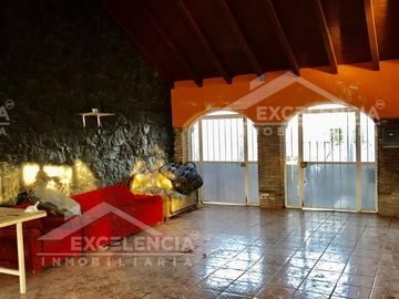 VENTA DE QUINTA EN LA COL. DEFENSORES DE PUEBLA .