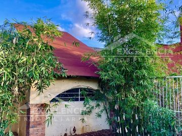 VENTA DE QUINTA EN LA COL. DEFENSORES DE PUEBLA .