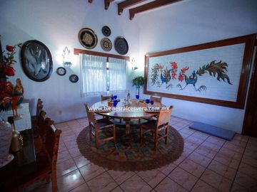 CASA EN VENTA EN TEQUISQUIAPAN CENTRO GALL