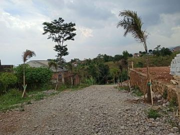 RUMAH DEKAT UPI CIBIRU 14 MENIT