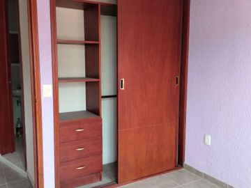 VENTA Casa Nueva, 3 o 4 recamaras, 2 estacionamientos, cisterna, 3 niveles.