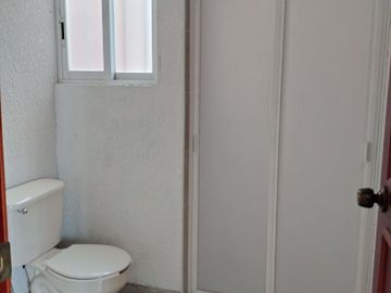 VENTA Casa Nueva, 3 o 4 recamaras, 2 estacionamientos, cisterna, 3 niveles.