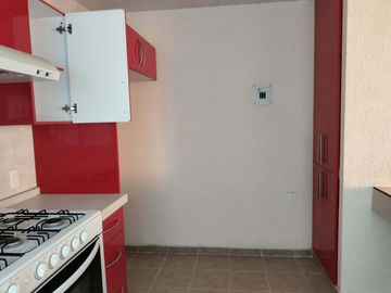 VENTA Casa Nueva, 3 o 4 recamaras, 2 estacionamientos, cisterna, 3 niveles.