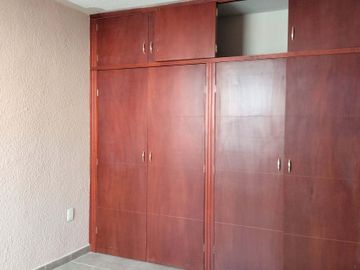 VENTA Casa Nueva, 3 o 4 recamaras, 2 estacionamientos, cisterna, 3 niveles.