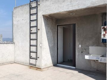 VENTA Casa Nueva, 3 o 4 recamaras, 2 estacionamientos, cisterna, 3 niveles.