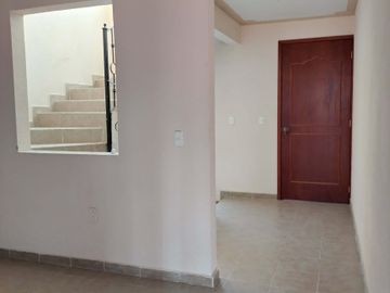 VENTA Casa Nueva, 3 o 4 recamaras, 2 estacionamientos, cisterna, 3 niveles.