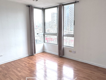 Depto venta de 2 Dormitorios 1 baño Vicuña Mackenna 933