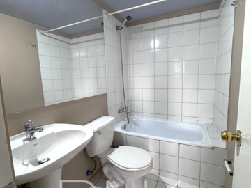 Depto venta de 2 Dormitorios 1 baño Vicuña Mackenna 933