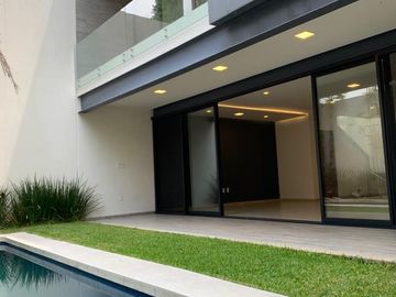 Casa en Privada en Jardines de Delicias, Cuernavaca, Morelos CAEN-976-Cp*