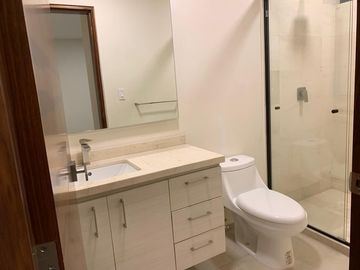 Casa en Privada en Jardines de Delicias, Cuernavaca, Morelos CAEN-976-Cp*