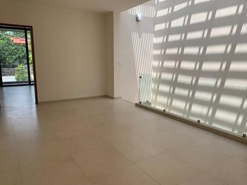 Casa en Privada en Jardines de Delicias, Cuernavaca, Morelos CAEN-976-Cp*